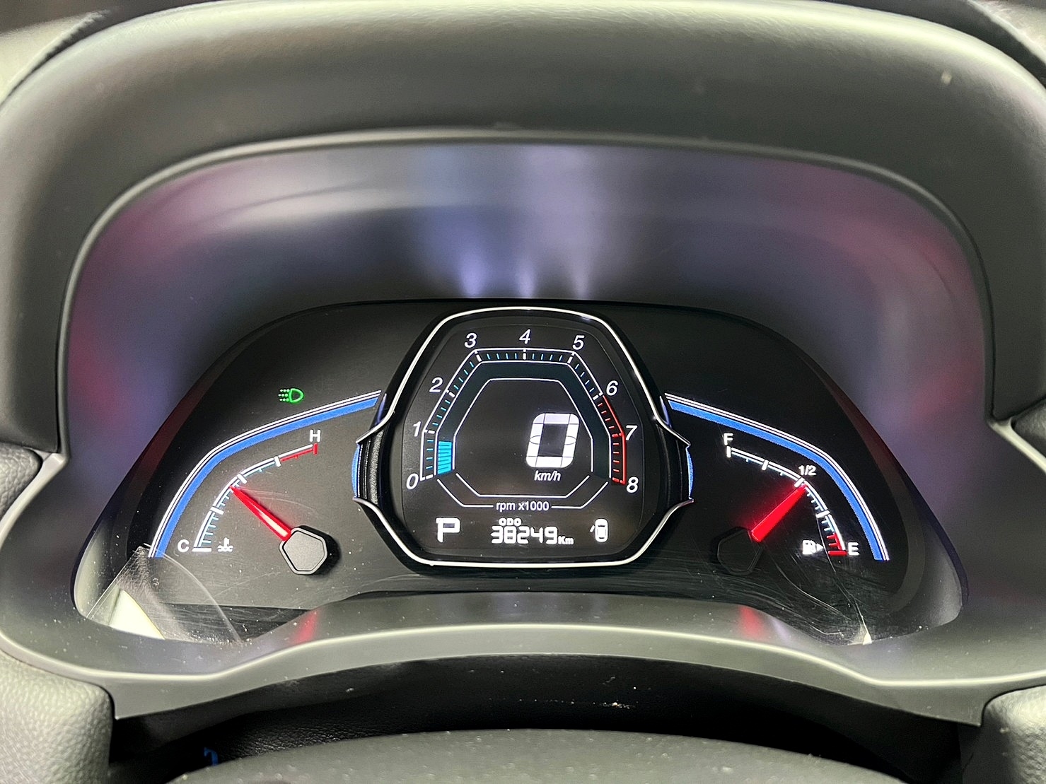🔥2018 LUXGEN 納智捷 U5 AR環景版 黑白雙色/極低里程🔥(115)【阿龍中古車 0968-691-205】  第6張相片