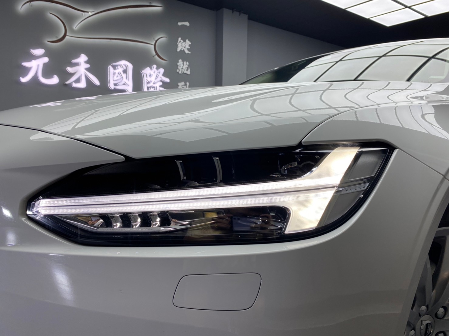 🔥2019最新款 S90 T4 Momentum 跟車/電尾門🔥(221)【阿龍中古車 0968-691-205】  第2張相片