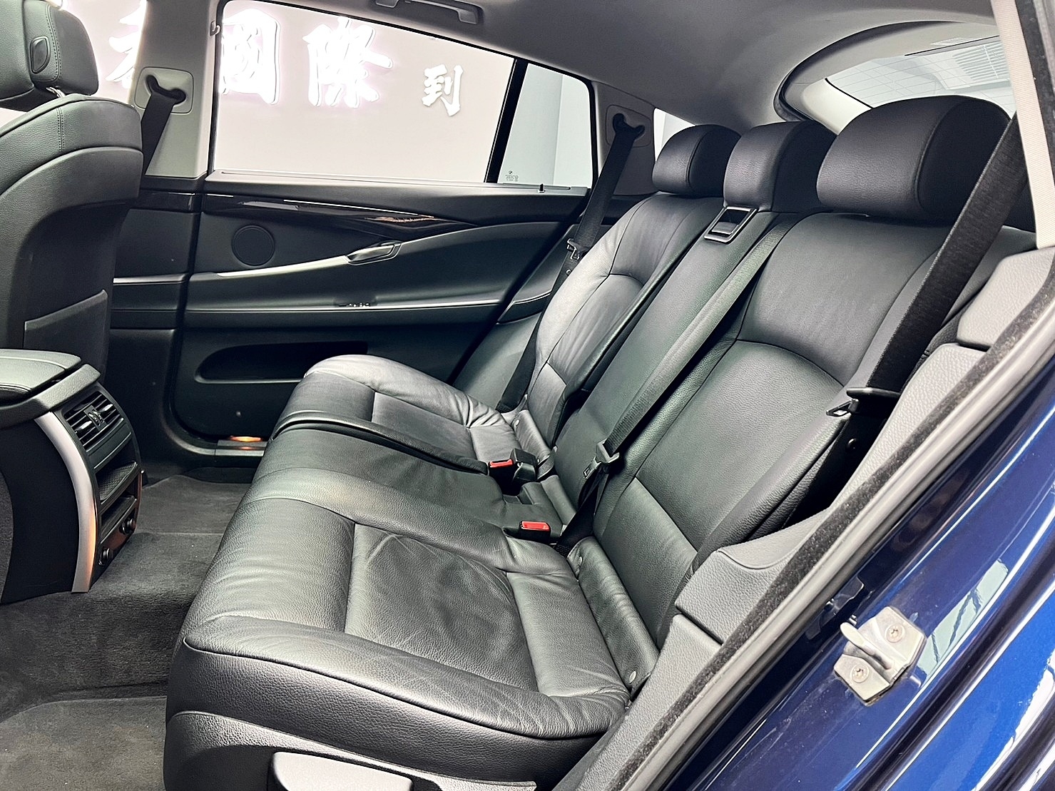 🔥2013 F07 BMW 520d GT 全景天窗/自動吸門/電尾門🔥(233)【阿龍中古車 0968-691-205】  第4張相片