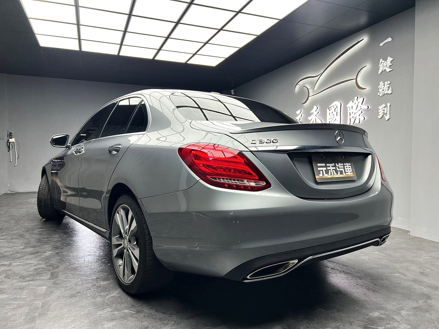 🔥2015 W205 C300 S外觀套件/柏林之音/超低價🔥(158)【阿龍中古車 0968-691-205】  第4張相片