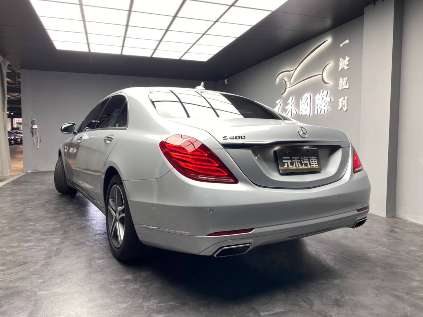 🔥2015 W222 S400L 3.0 豪華房車/霸氣登場🔥(226)【阿龍中古車 0968-691-205】  第9張相片
