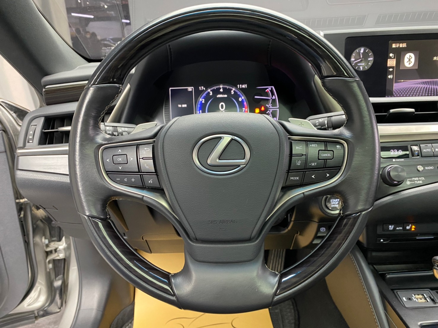 🔥2019 LEXUS ES ES200 頂級版 ACC跟車/冷熱座椅 紳士座駕🔥(086)【阿龍中古車 0968-691-205】  第5張相片