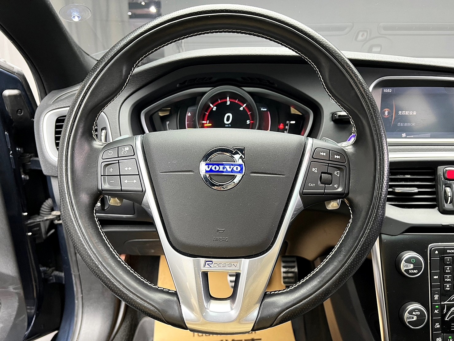 🔥2015 VOLVO V40 D4 R-design 柴油 ACC跟車/盲點/超帥R版外觀套件🔥(180)【阿龍中古車 0968-691-205】  第8張相片