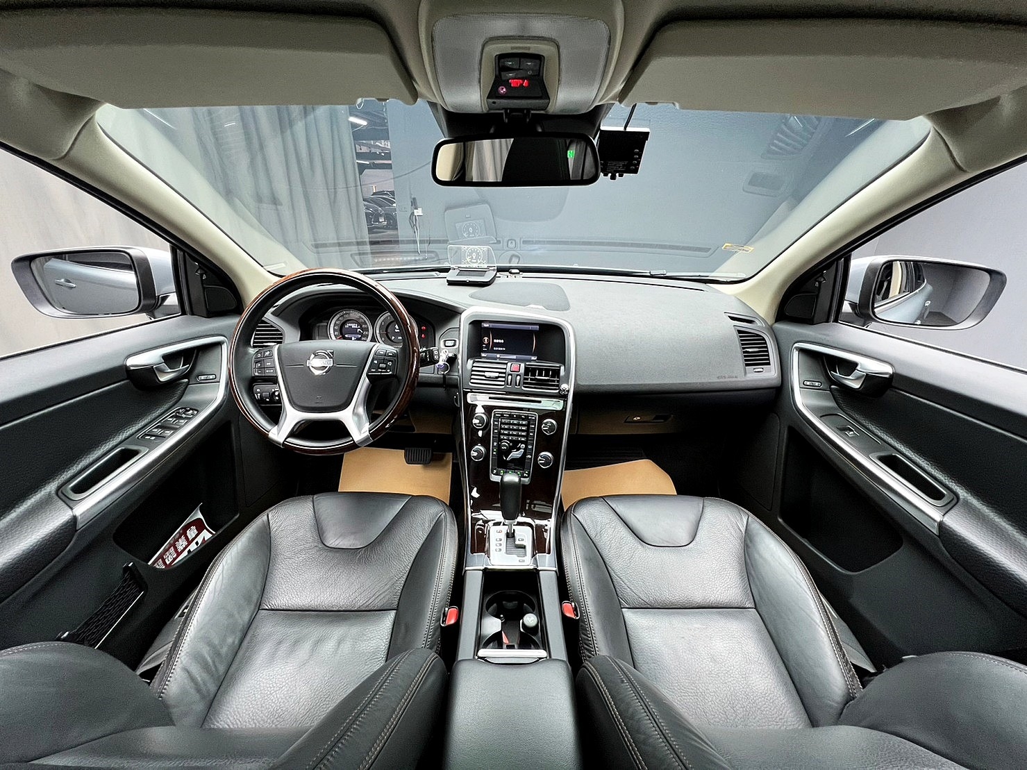 🔥2012 VOLVO XC60 T5 跟車旗艦版/多項安全配備/抬顯🔥(121)【阿龍中古車 0968-691-205】  第5張相片