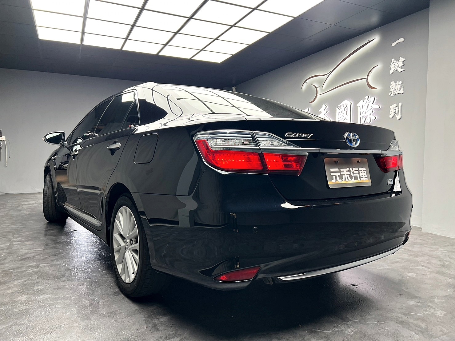 🔥2015 TOYOTA 冠美麗 Camry 油電 旗艦版 /ACC跟車/無線充🔥(223)【阿龍中古車 0968-691-205】  第9張相片