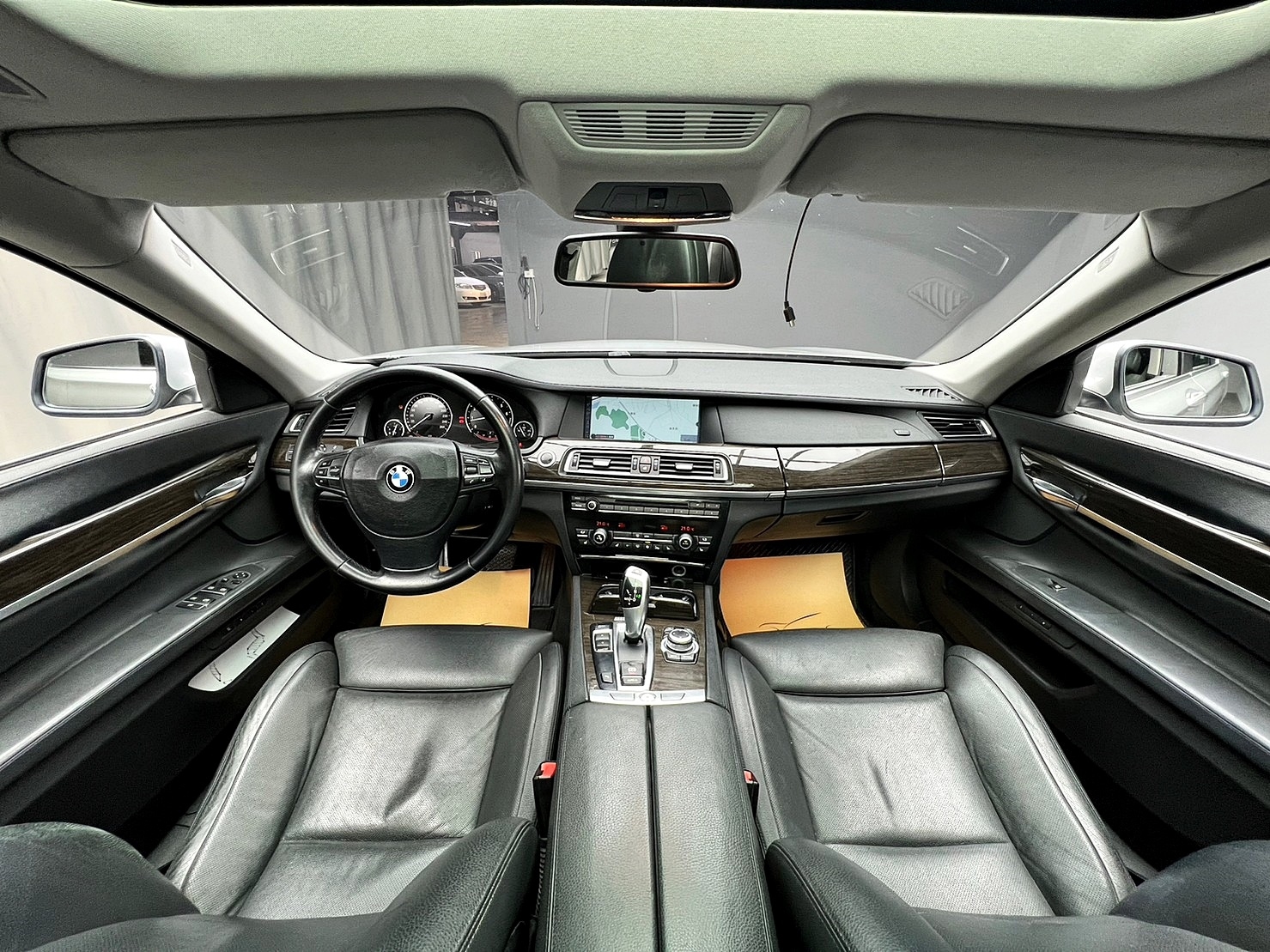 🔥2011式 F01 BMW 730i 冷熱通風椅/四區恆溫/電尾門 大七 🔥(035)【阿龍中古車 0968-691-205】  第2張相片