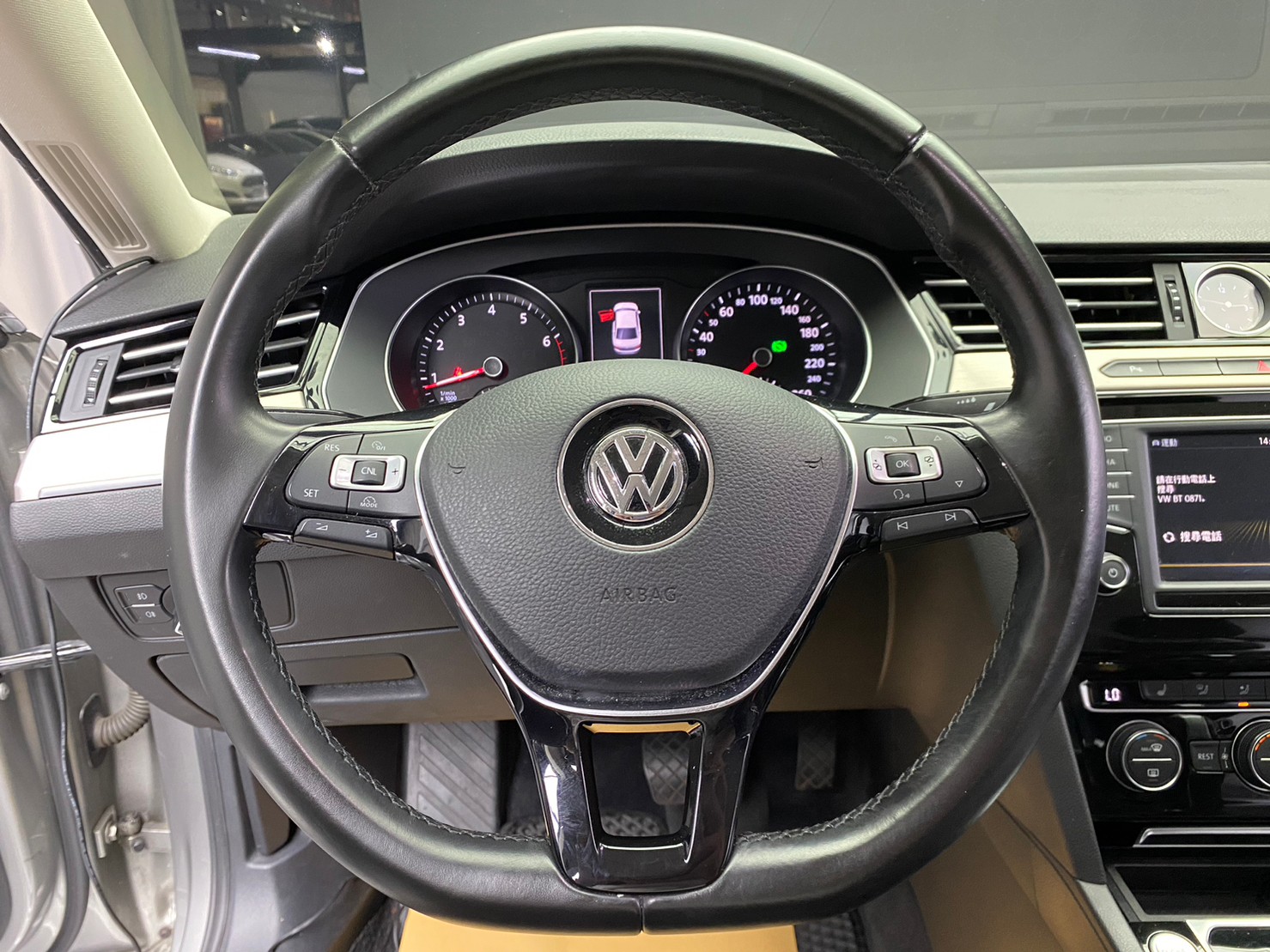 🔥2017 VW 八代改款 帕薩特 Passat 280 TSI CL 1.4 雙電熱椅/CARPLAY 🔥(148) 【阿龍中古車 0968-691-205】  第5張相片