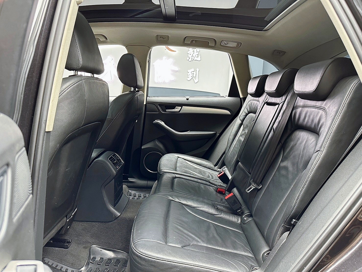 🔥2010 AUDI Q5 經典1代造型/四驅/B&O/升級導航/抬顯🔥(097)【阿龍中古車 0968-691-205】  第2張相片