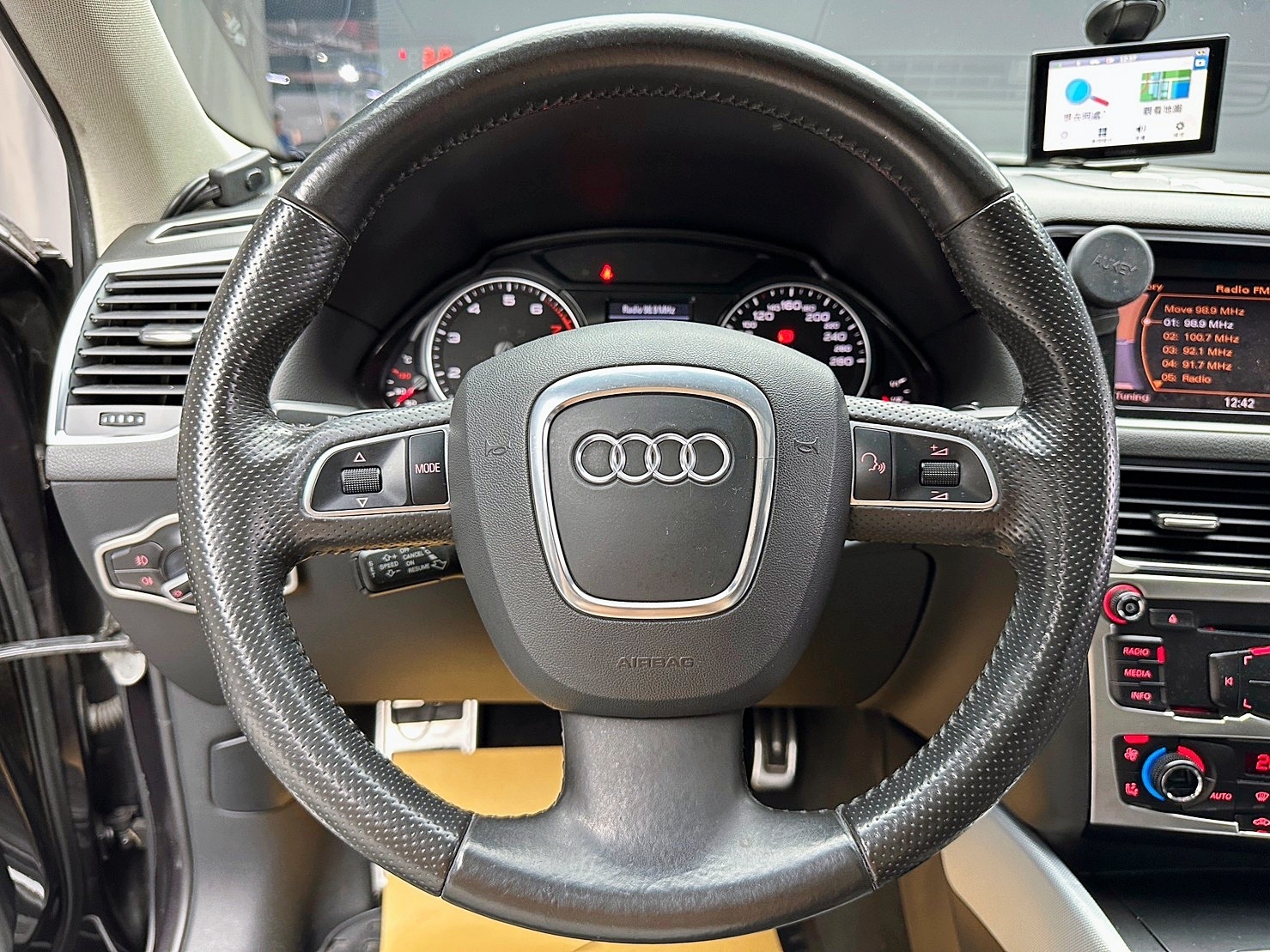 🔥2010 AUDI Q5 經典1代造型/四驅/B&O/升級導航/抬顯🔥(097)【阿龍中古車 0968-691-205】  第5張相片