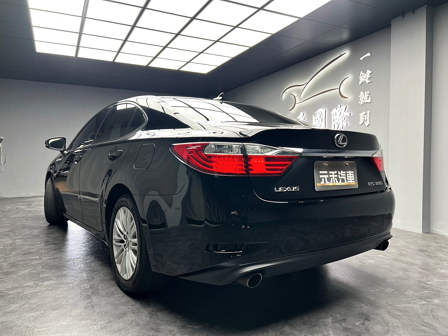 🔥2015 LEXUS 第六代改款 ES350 旗艦版/電動通風椅🔥(218)【阿龍中古車 0968-691-205】  第2張相片
