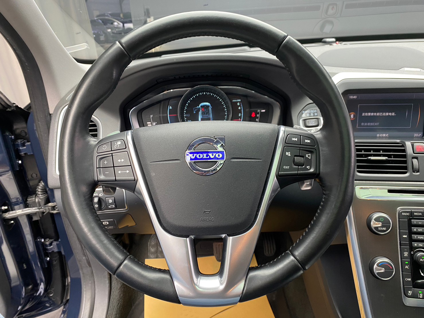 🔥2014 Volvo XC60 T5 旗艦版/全景天窗/電尾門/跟車🔥(081)【阿龍中古車 0968-691-205】  第5張相片