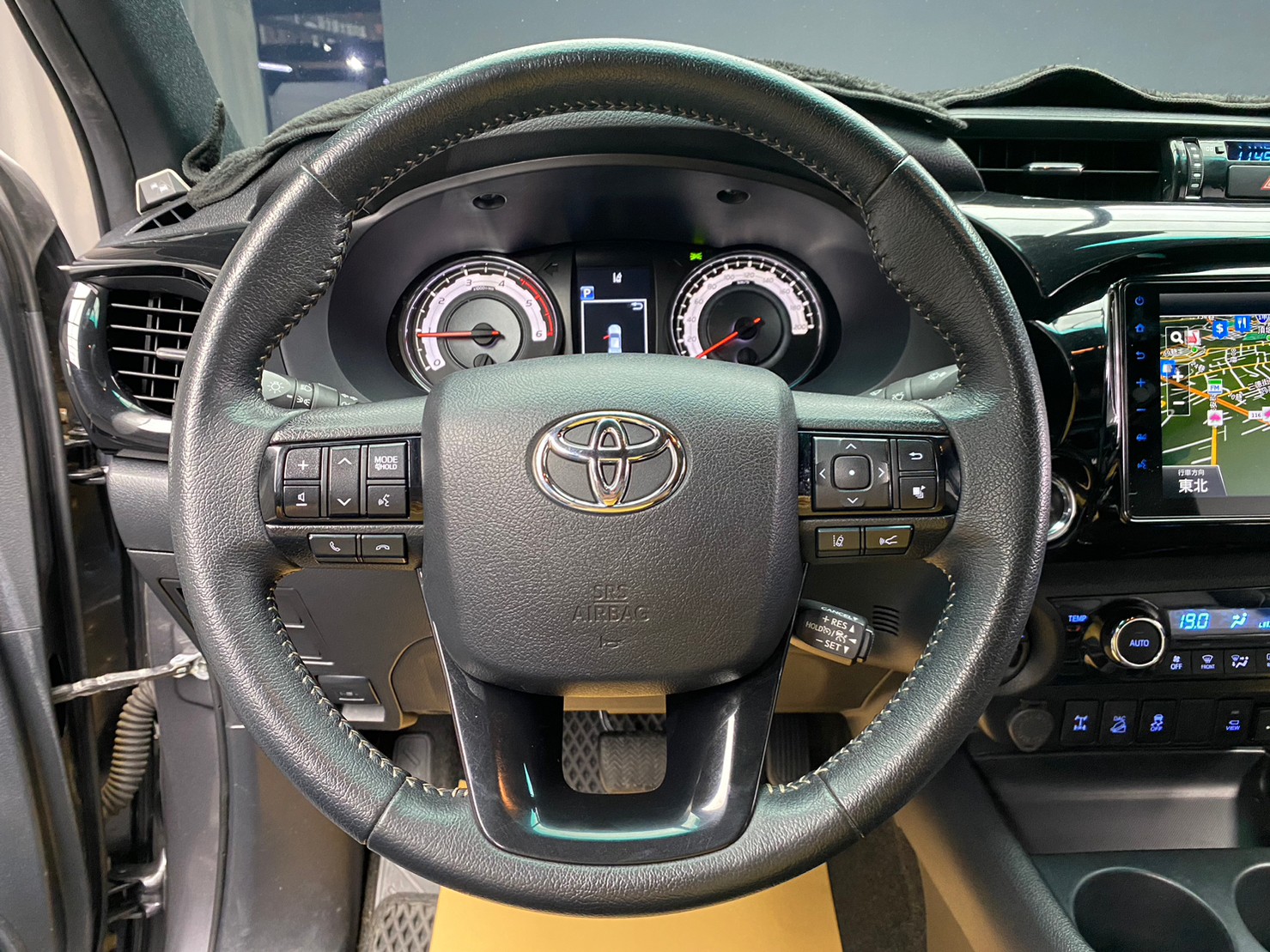 🔥2020式 海力克斯 Toyota Hilux 柴油/四驅/跟車/環景 皮卡 🔥(014)【阿龍中古車 0968-691-205】  第5張相片