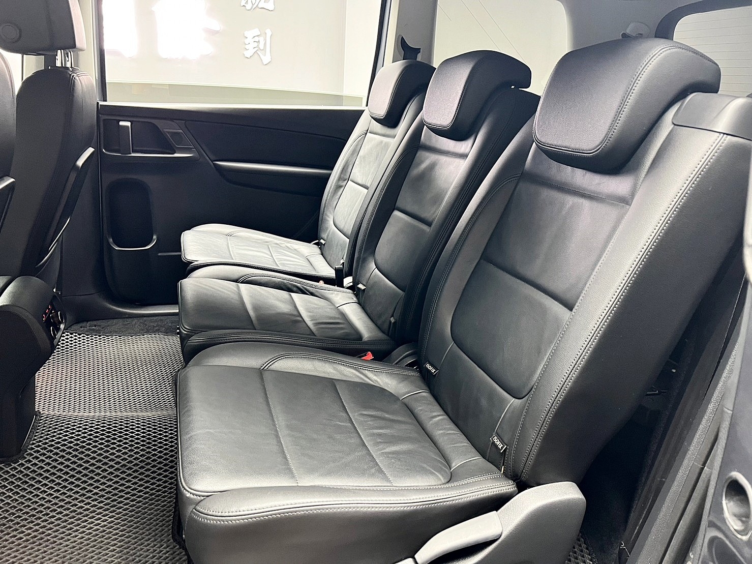 🔥2016 VW Sharan BMT Highline 七人座 雙電滑門 雪倫 雪狼 🔥(103)【阿龍中古車 0968-691-205】  第2張相片