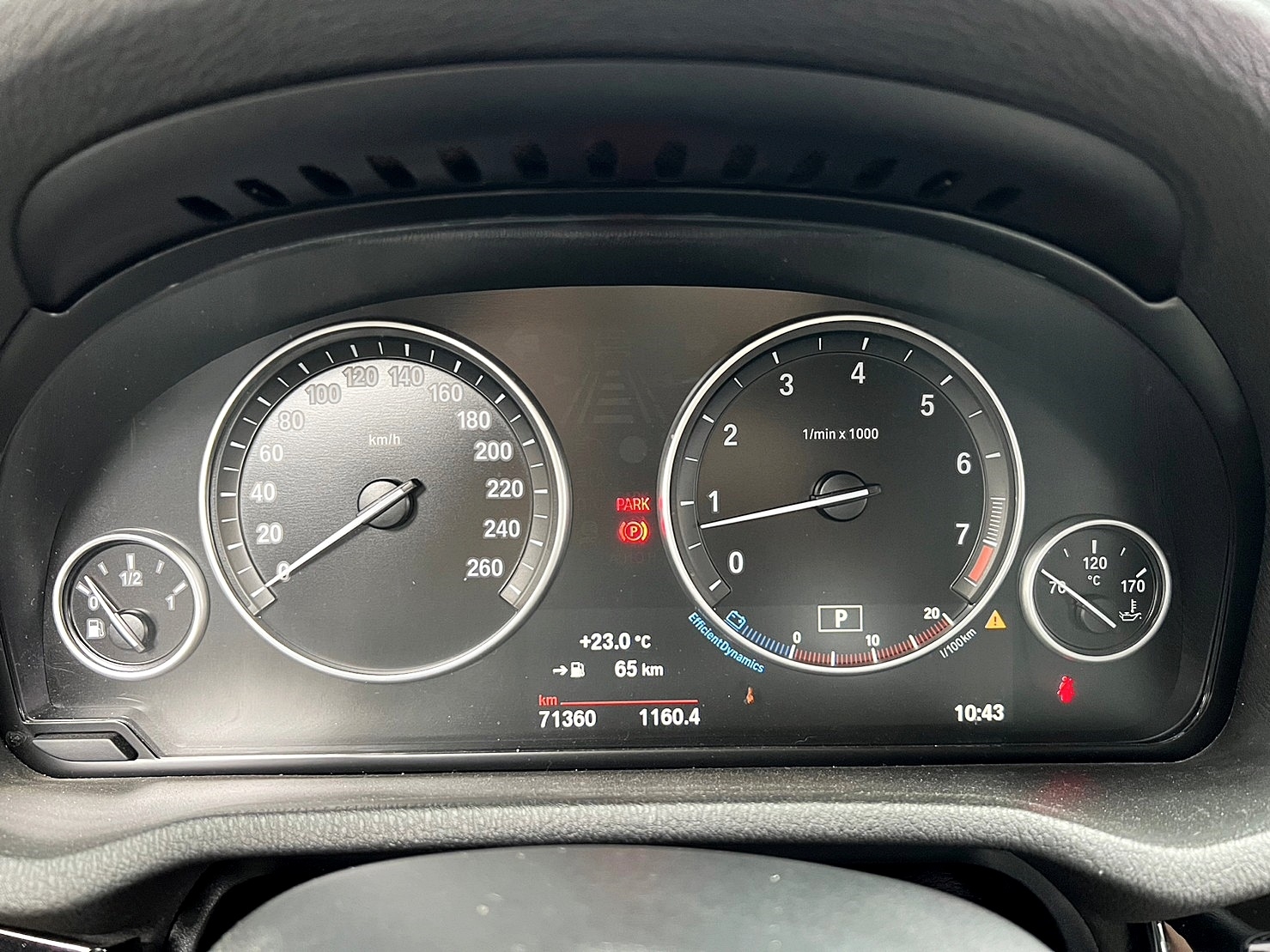 🔥2017式 F25 BMW X3 xDrive20i 2.0 雪亮白 四驅/環景/電尾門/黑化水箱護罩🔥(169)【阿龍中古車 0968-691-205】  第5張相片