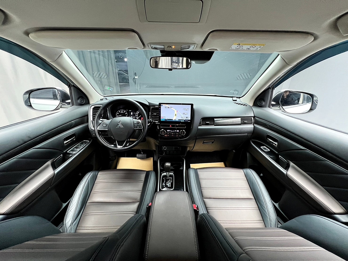 🔥2019 MITSUBISHI 三菱 OUTLANDER 奧蘭德 七人座 尊貴型 有跟車/盲點/抬顯🔥(090)【阿龍中古車 0968-691-205】  第4張相片