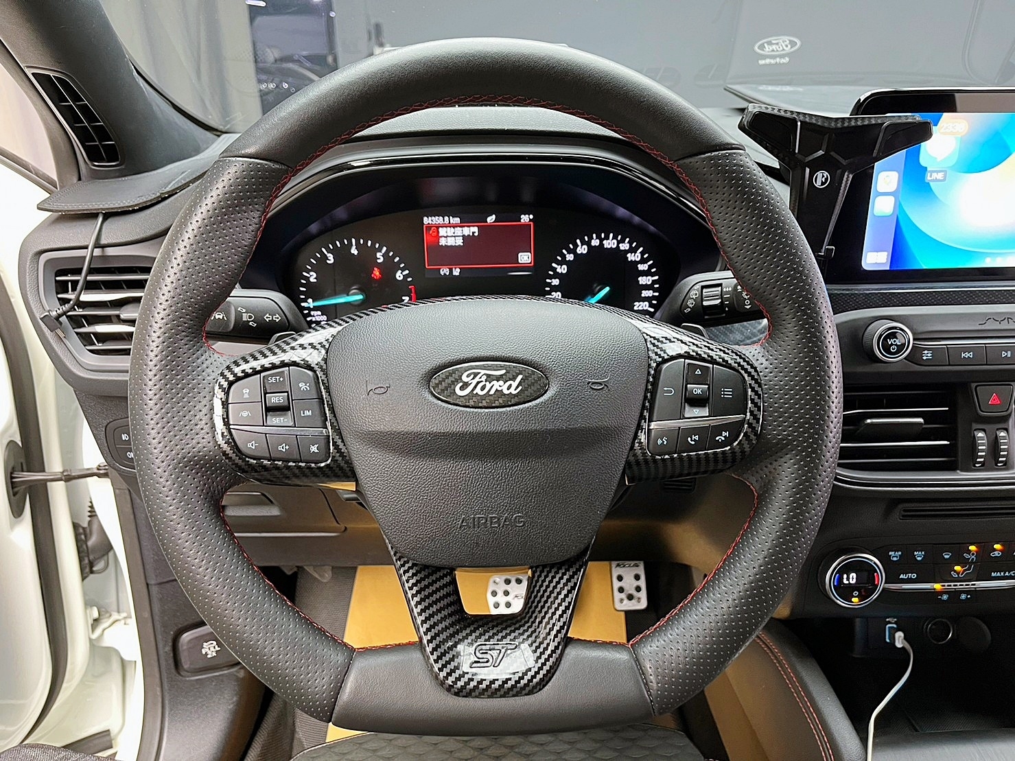 🔥2020式 FORD Focus 5D ST -LINE HUD抬顯/B&O/跟車/奪目之鐮頭燈/已升級黑化標/引擎室拉桿/碳纖維鴨尾/小鋼砲🔥(235)【阿龍中古車 0968-691-205】  第4張相片
