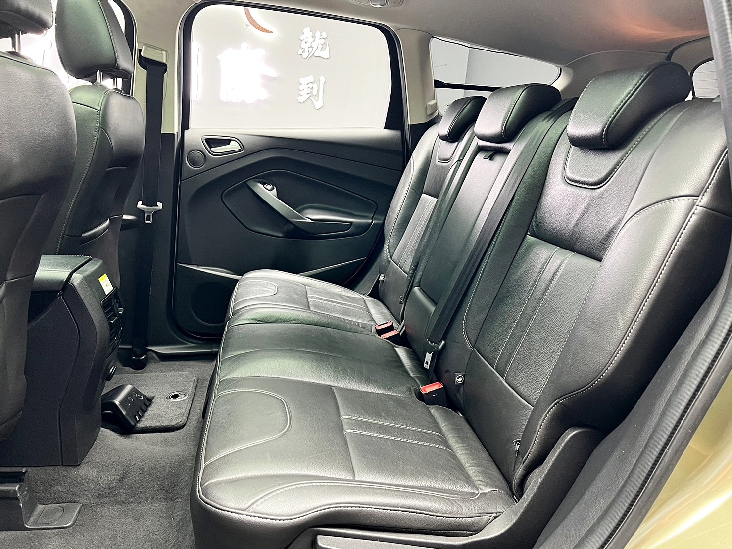 🔥2014 FORD Kuga 時尚經典型 全景天窗/電尾門/安卓機/特殊色🔥(085)【阿龍中古車 0968-691-205】  第2張相片