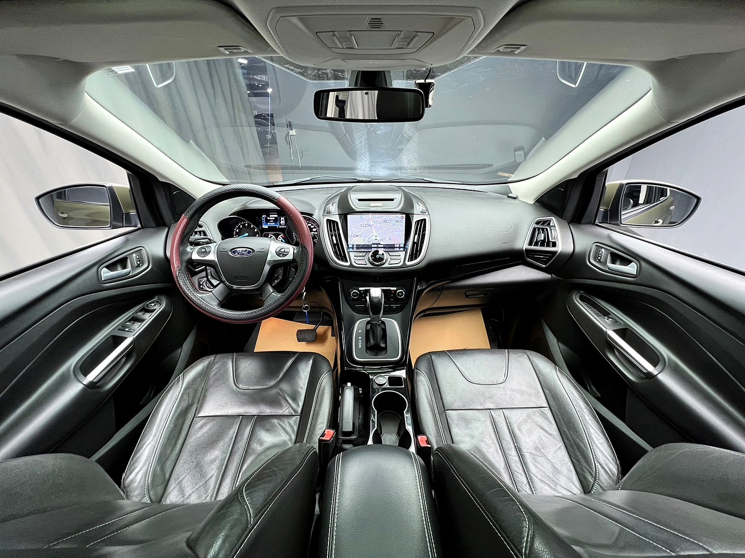 🔥2014 FORD Kuga 時尚經典型 全景天窗/電尾門/安卓機/特殊色🔥(085)【阿龍中古車 0968-691-205】  第4張相片