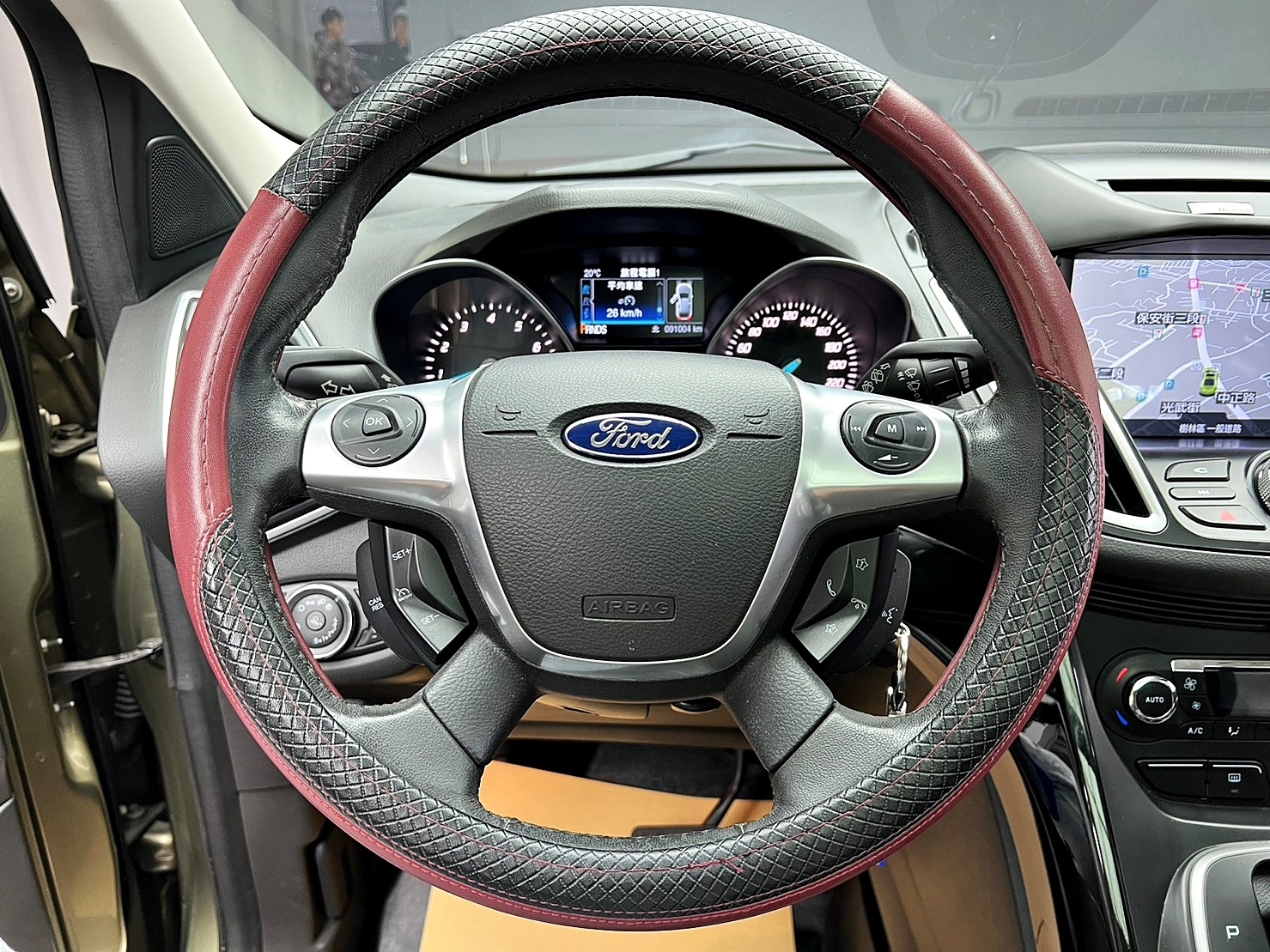 🔥2014 FORD Kuga 時尚經典型 全景天窗/電尾門/安卓機/特殊色🔥(085)【阿龍中古車 0968-691-205】  第5張相片