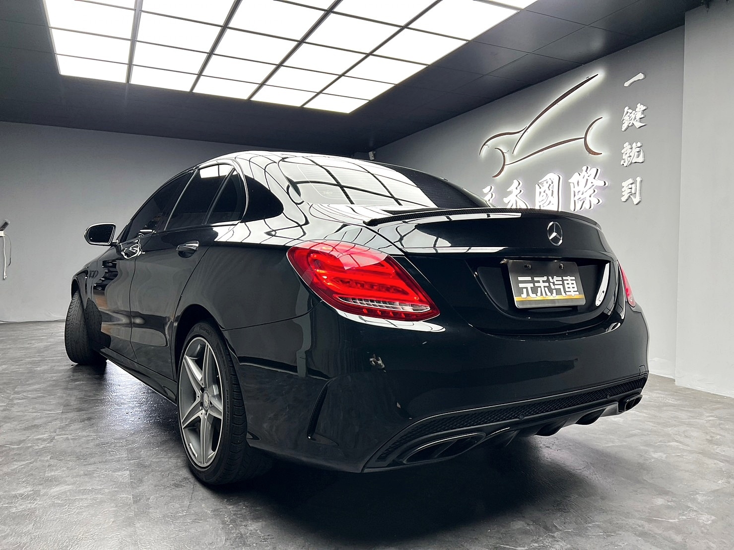 🔥2015式 BENZ W205 C300 AMG 4Matic 柏林/全景/後43套件🔥(108)【阿龍中古車 0968-691-205】  第9張相片