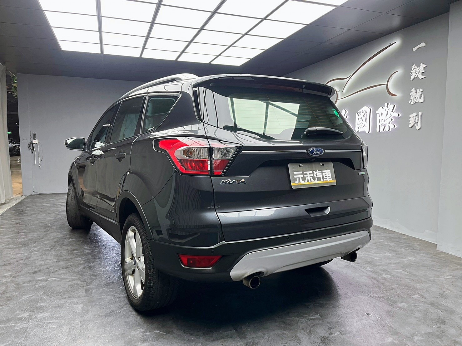 🔥2017 FORD Kuga EcoBoost 180時尚經典型 全景天窗/電尾門/CarPlay🔥(163)【阿龍中古車 0968-691-205】  第3張相片