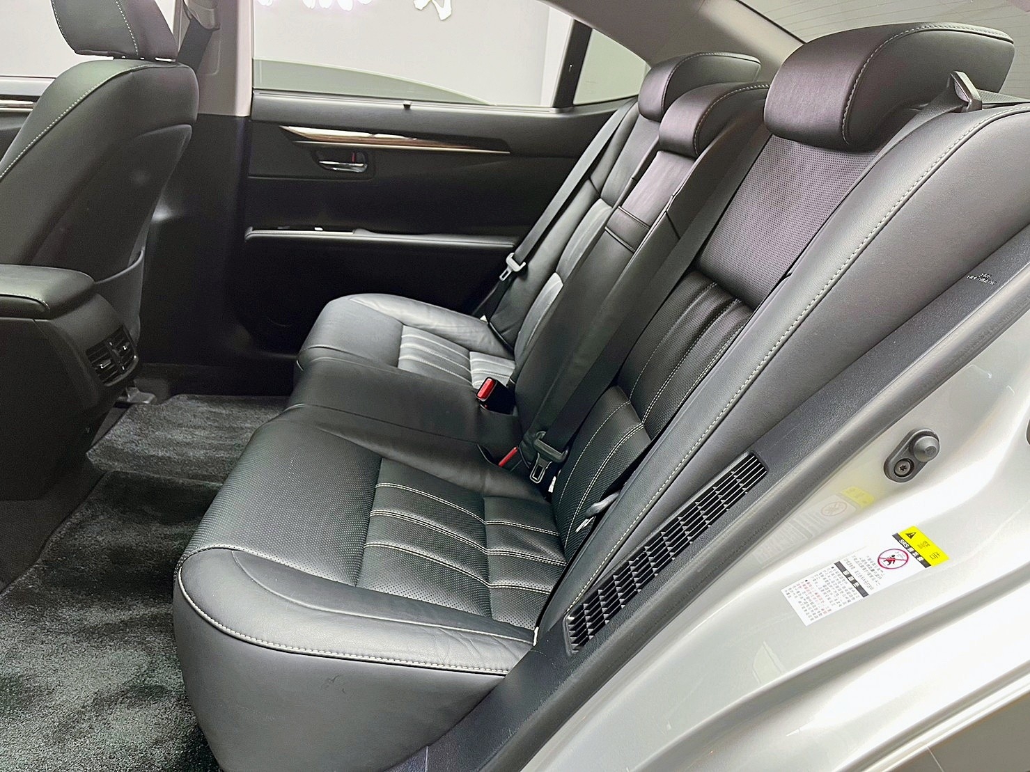 🔥2017 LEXUS ES300h 跟車旗艦版/雙電冷熱椅/電尾門🔥(044)【阿龍中古車 0968-691-205】  第2張相片