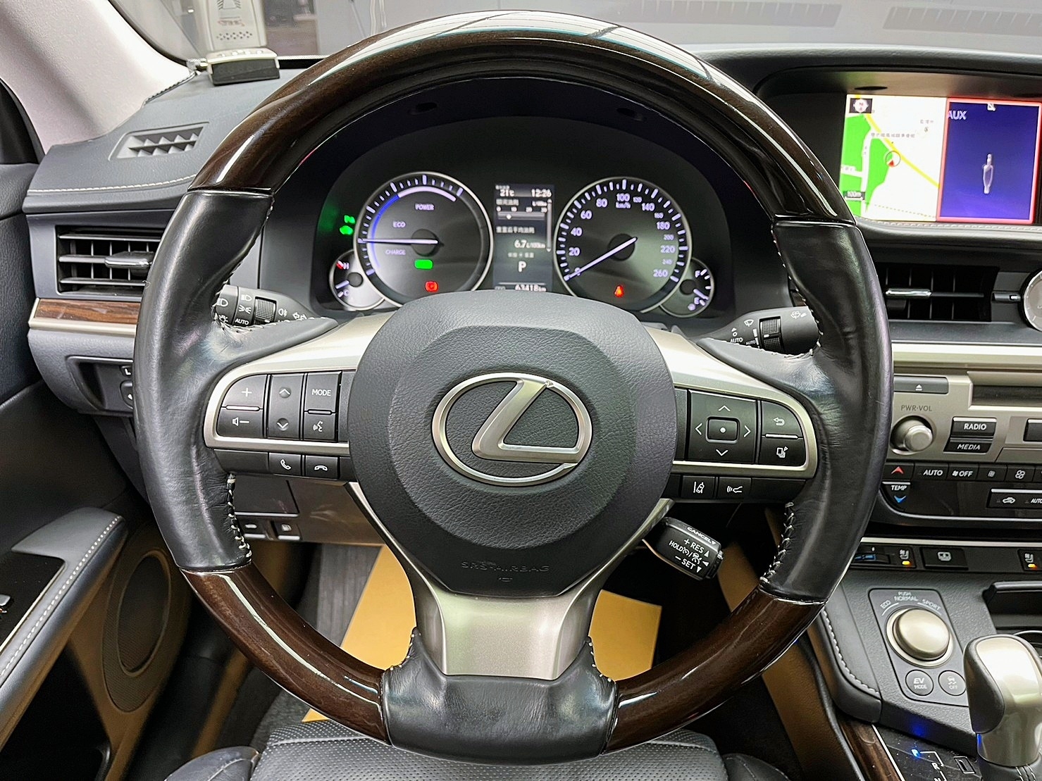 🔥2017 LEXUS ES300h 跟車旗艦版/雙電冷熱椅/電尾門🔥(044)【阿龍中古車 0968-691-205】  第4張相片