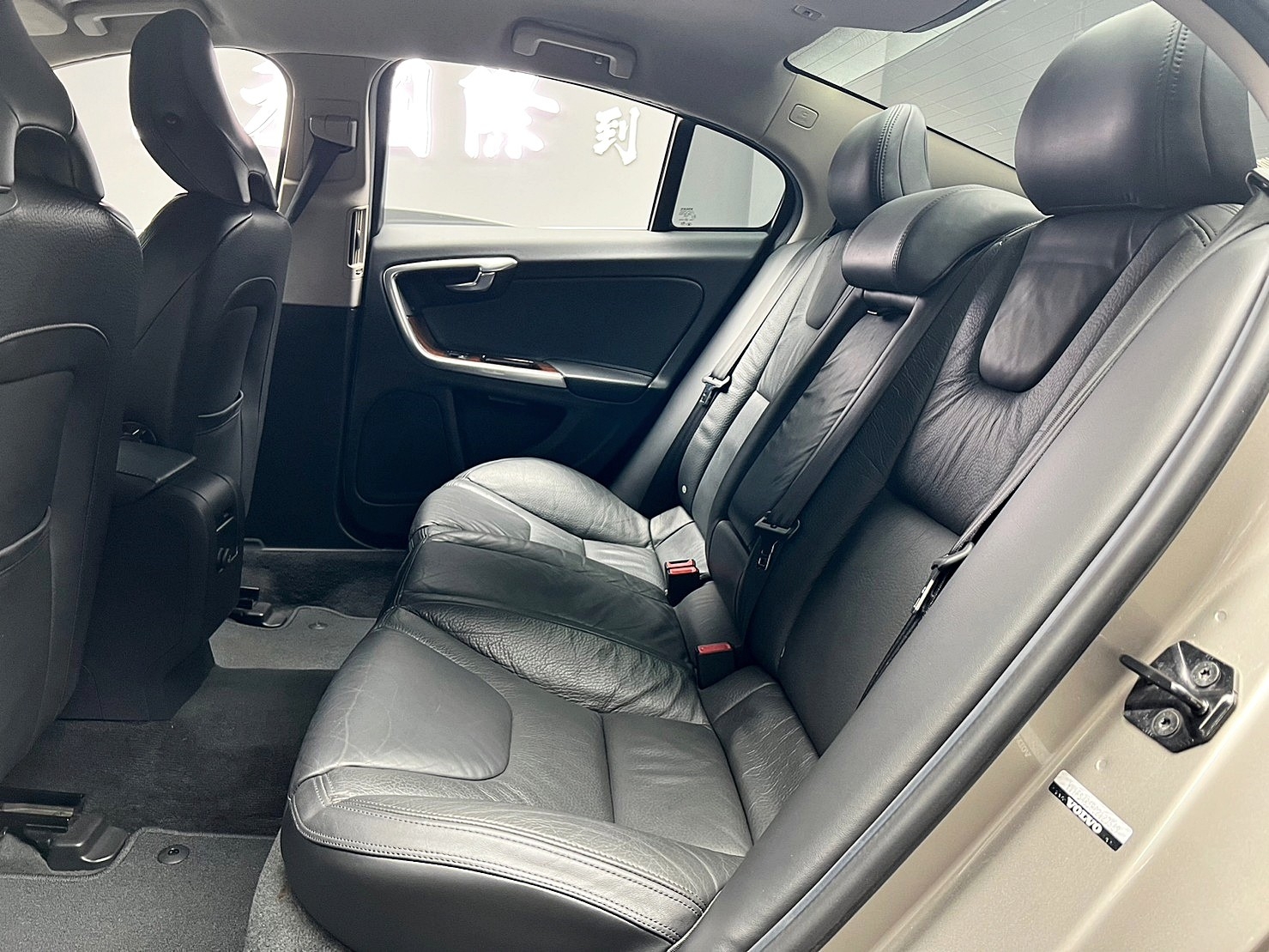 🔥2012 VOLVO S60 T4 豪華版 1.6 多安全配備/跑少高CP值🔥(180)【阿龍中古車 0968-691-205】  第2張相片