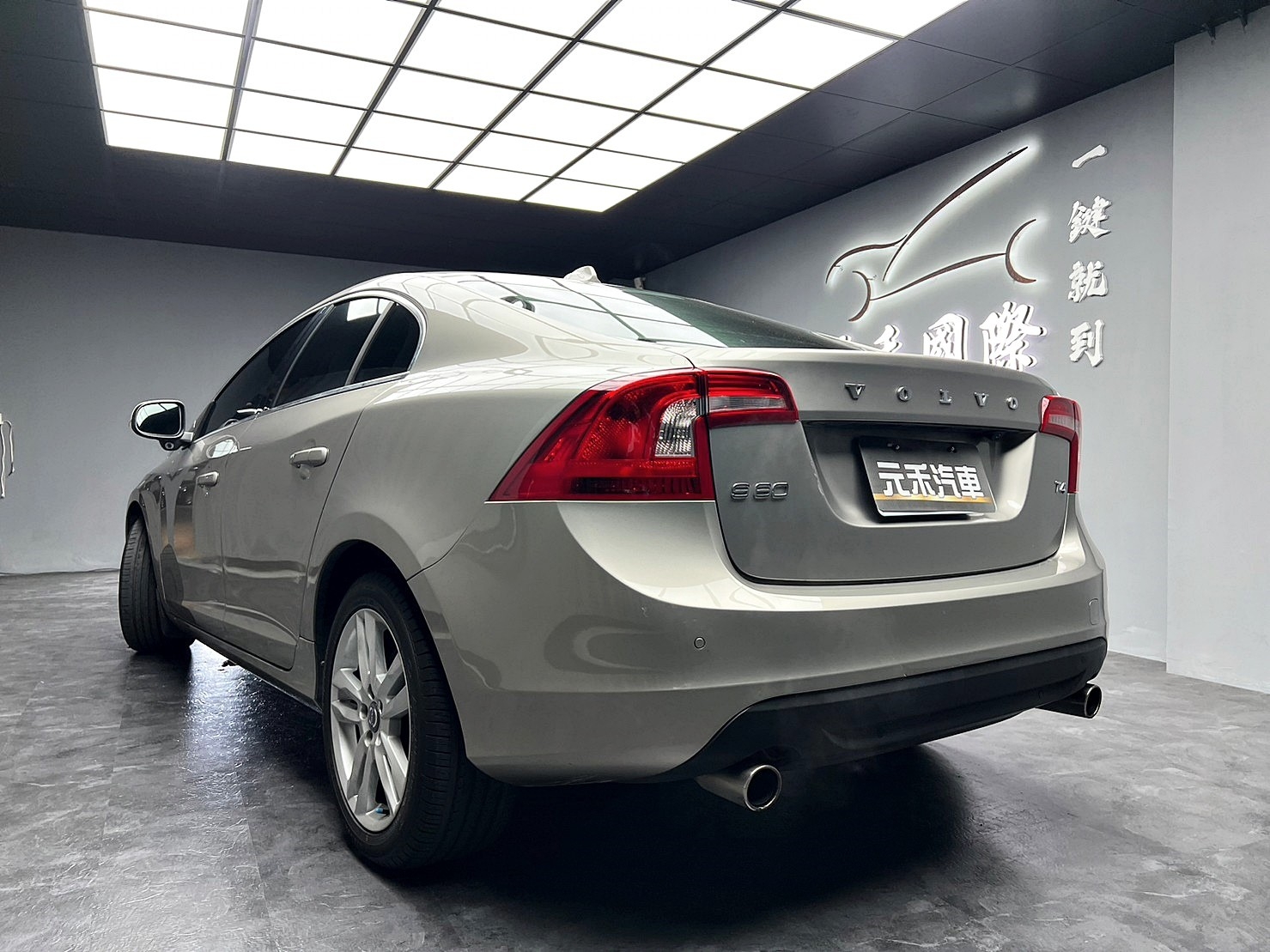 🔥2012 VOLVO S60 T4 豪華版 1.6 多安全配備/跑少高CP值🔥(180)【阿龍中古車 0968-691-205】  第3張相片