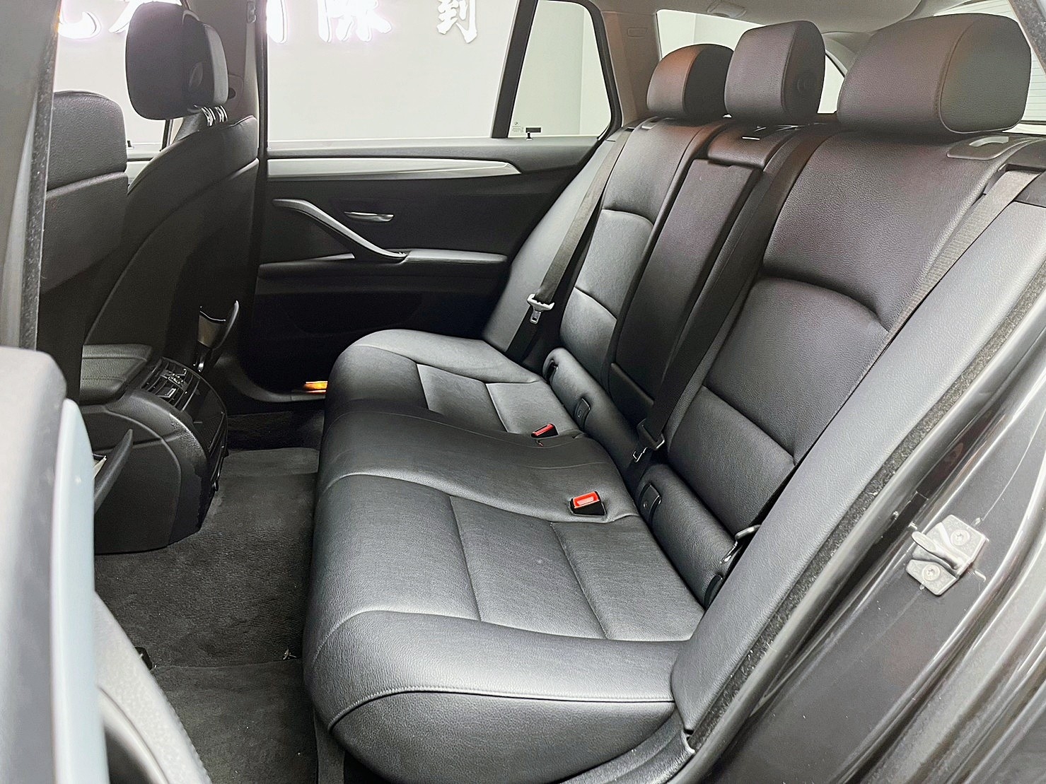 🔥2012 F11 BMW 520d Touring 全景/電尾門/旅行車🔥(039)【阿龍中古車 0968-691-205】  第2張相片
