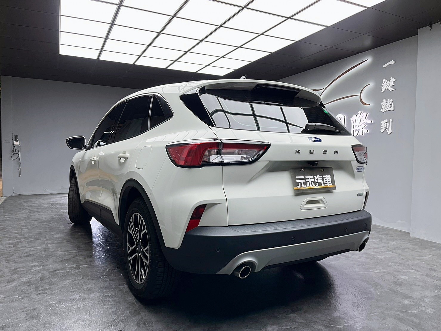 🔥2022新款 FORD Kuga EcoBoost 180時尚X型 大滿配 Level2全速域 環景 新車保固 🔥(151)【阿龍中古車 0968-691-205】  第6張相片