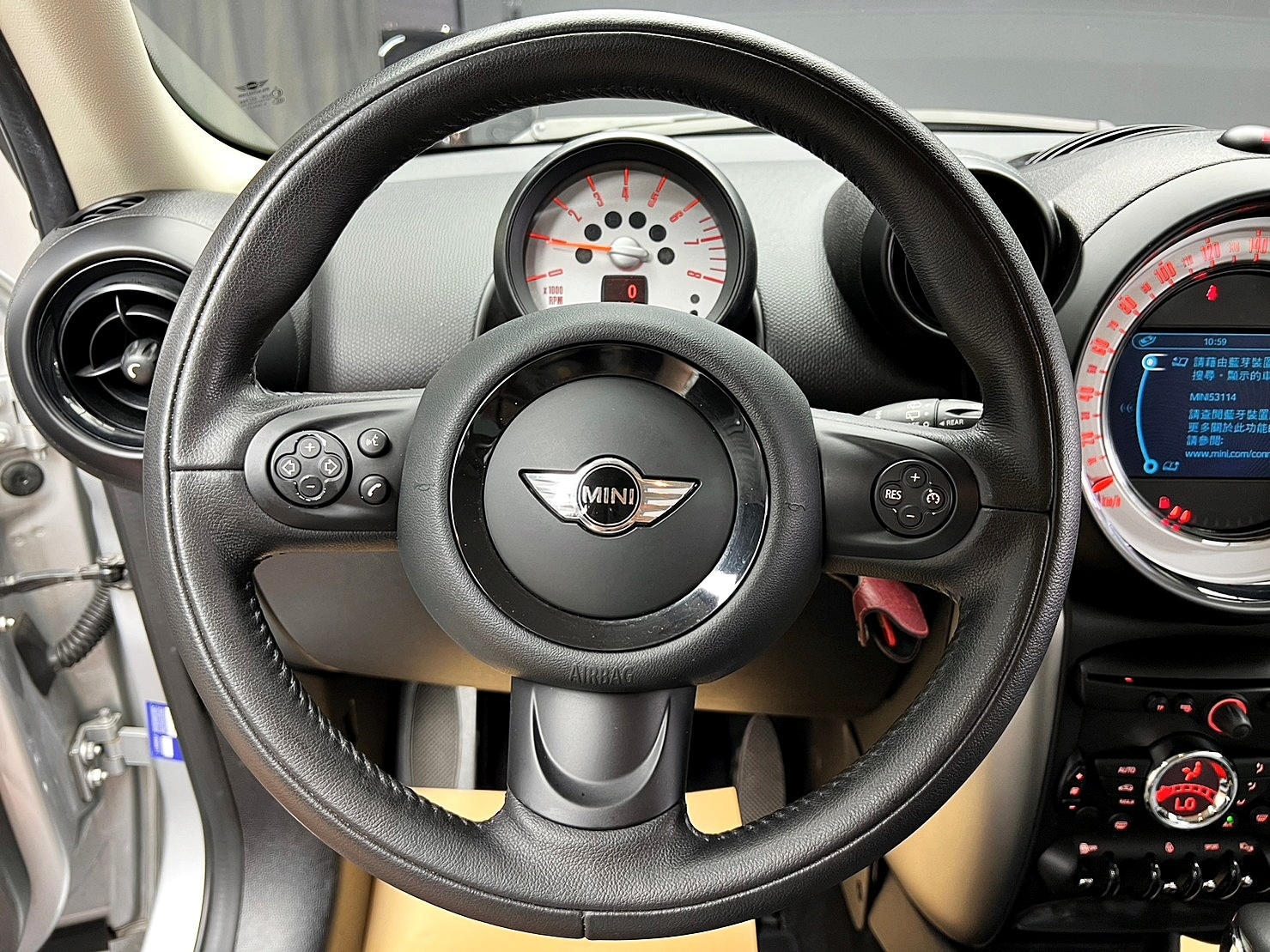 🔥2014 MINI 迷你 Countryman Cooper 低調銀黑雙色/小掀背🔥(208)【阿龍中古車 0968-691-205】  第6張相片