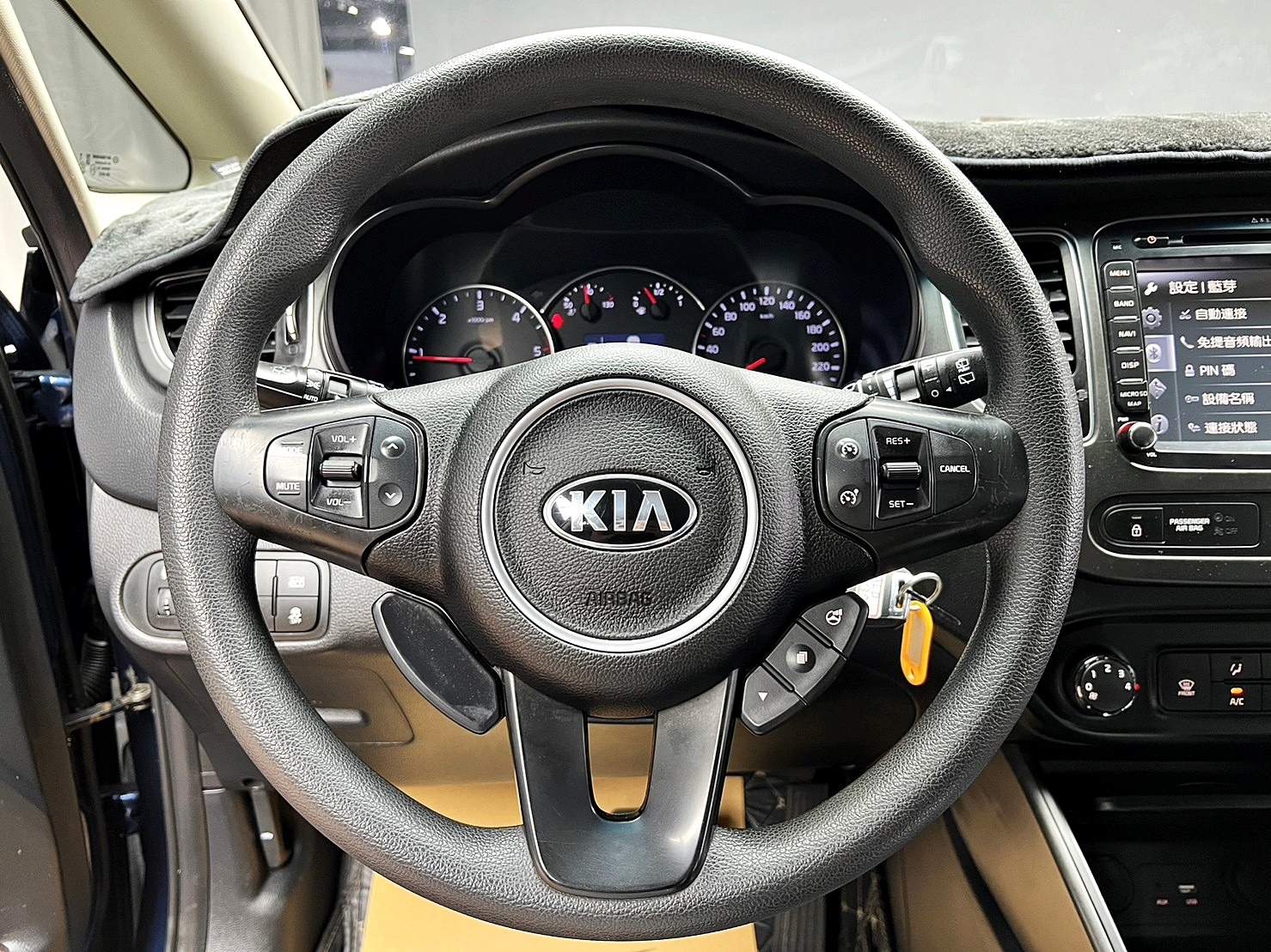 🔥2016 KIA 起亞 Carens CRDi 柴油豪華版/ 七人座 🔥(243)【阿龍中古車 0968-691-205】  第5張相片