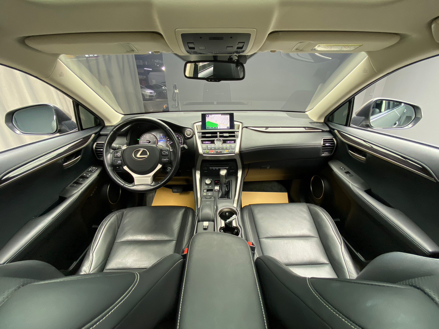 🔥2015 LEXUS NX NX200t 頂級版 天窗/雙電冷熱椅/電尾門🔥(244)【阿龍中古車 0968-691-205】  第3張相片