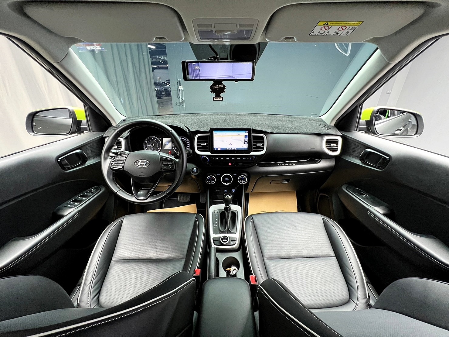 🔥2021式 HYUNDAI 現代 Venue GLC 環景/車側盲點/新車保固🔥(144)【阿龍中古車 0968-691-205】  第3張相片