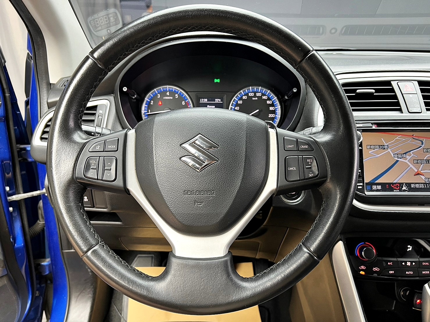 🔥2015 SUZUKI SX4 Crossover+ 省油省稅/跨界休旅 升級17吋鋁圈🔥(246)【阿龍中古車 0968-691-205】  第5張相片