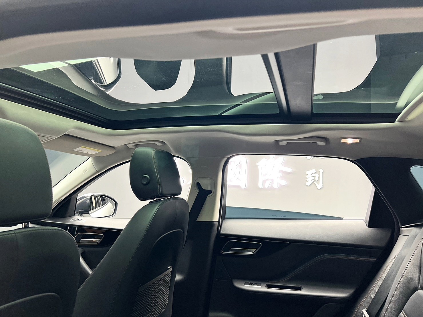 🔥2016 Jaguar 捷豹 FPace Prestige AWD 全景天窗/雙電熱椅/電尾門/Meridian音響🔥(146)【阿龍中古車 0968-691-205】  第2張相片