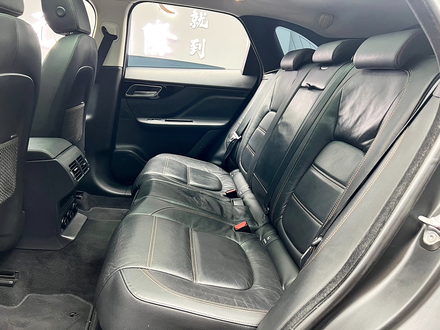 🔥2016 Jaguar 捷豹 FPace Prestige AWD 全景天窗/雙電熱椅/電尾門/Meridian音響🔥(146)【阿龍中古車 0968-691-205】  第9張相片