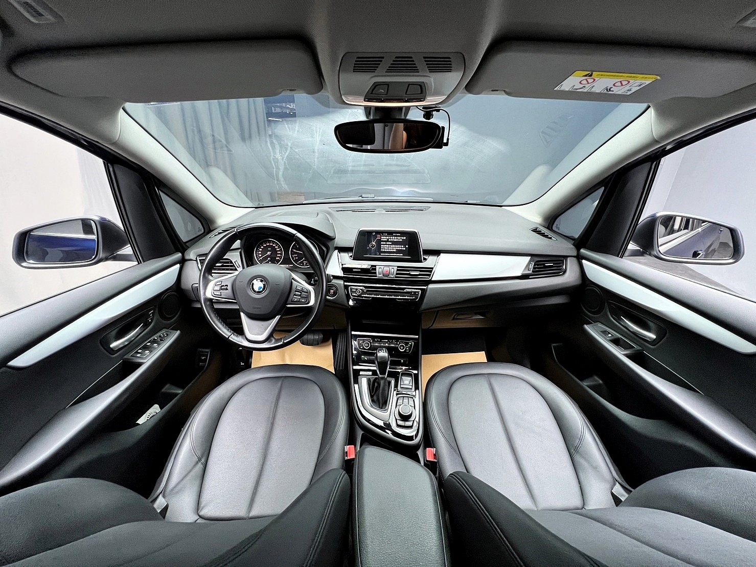 🔥2016 F46 BMW 218i Gran Tourer 七人座 電尾門 218GT 🔥(036)【阿龍中古車 0968-691-205】  第4張相片