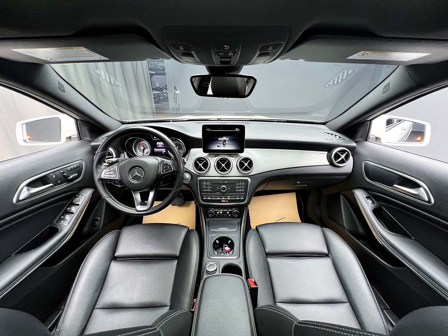 🔥2017式 X156 GLA250 AMG 4MATIC 自動停車🔥(016)【阿龍中古車 0968-691-205】  第3張相片