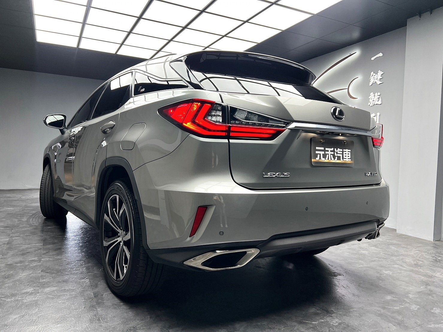 🔥2017式 LEXUS RX RX350 旗艦 大滿配 HUD抬顯 環景 跟車 盲點 ML音響 無線充電🔥(090)【阿龍中古車 0968-691-205】  第9張相片
