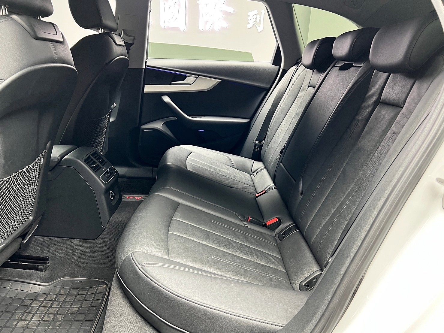 🔥2018 AUDI B9 A4 Avant S-Line 數位儀表/選配跟車🔥(237)【阿龍中古車 0968-691-205】  第2張相片