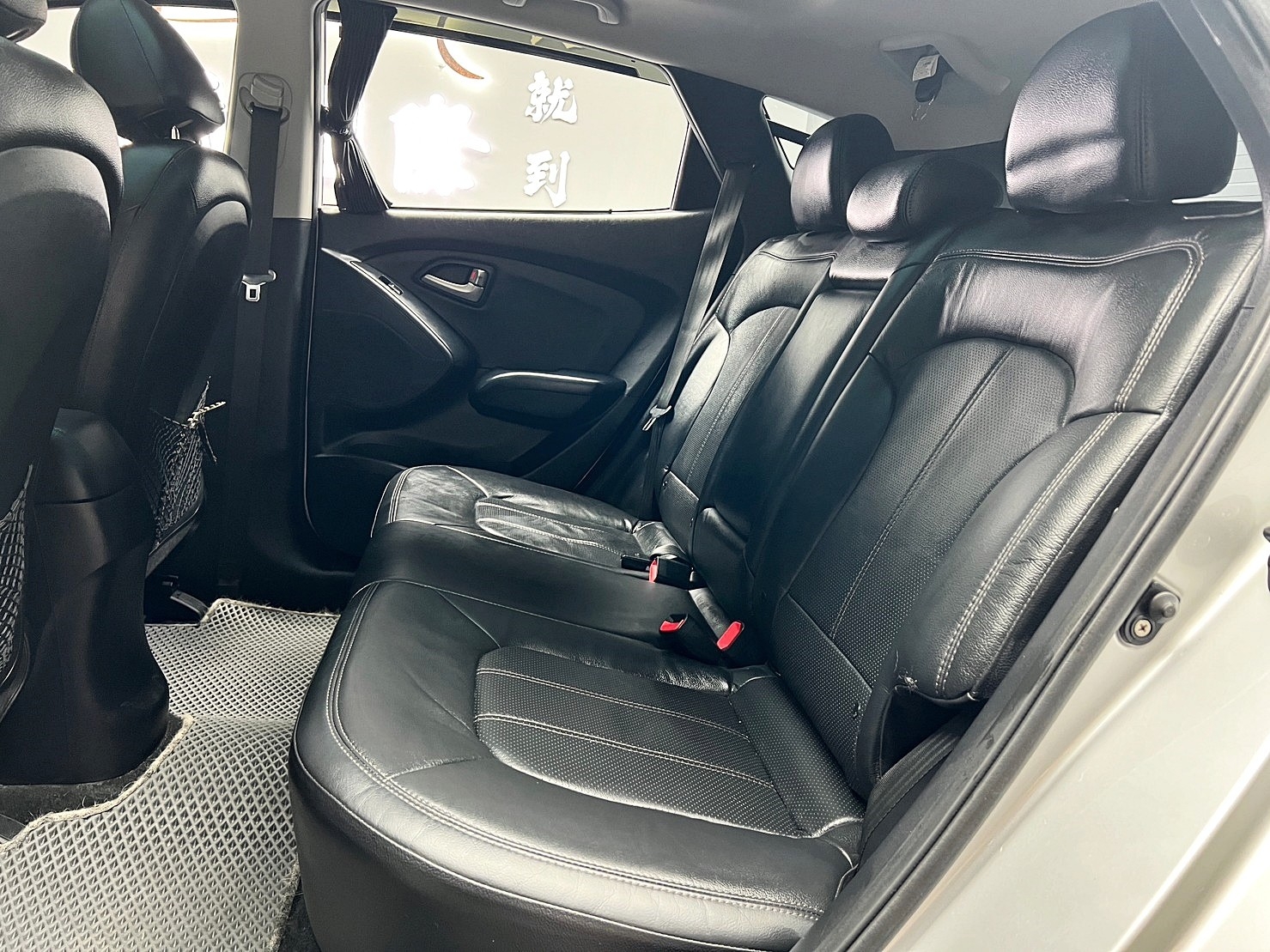🔥2011 現代 IX35 全景天窗旗艦型 跑少又便宜/國產SUV 代步車 🔥(077)【阿龍中古車 0968-691-205】  第9張相片