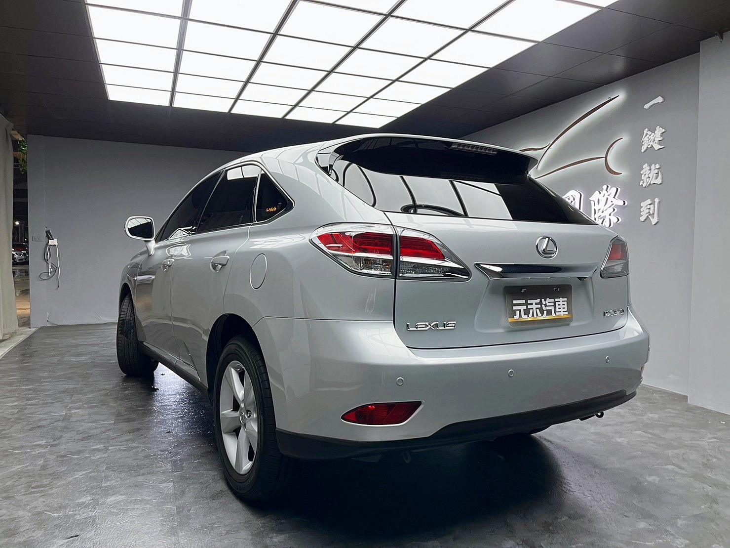 🔥2013式 LEXUS RX RX270 頂級版/天窗/電尾門/高妥善率🔥(006)【阿龍中古車 0968-691-205】  第4張相片