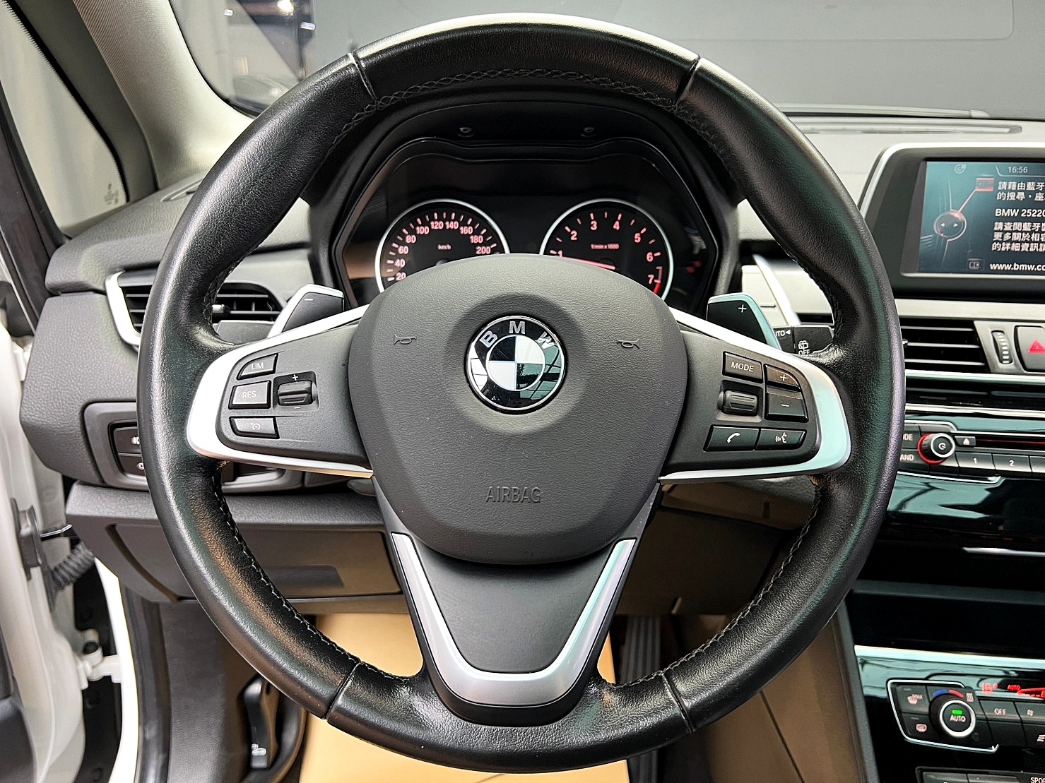 🔥2015 F45 BMW 220i Active Tourer 車頂貼黑🔥(011)【阿龍中古車 0968-691-205】  第6張相片