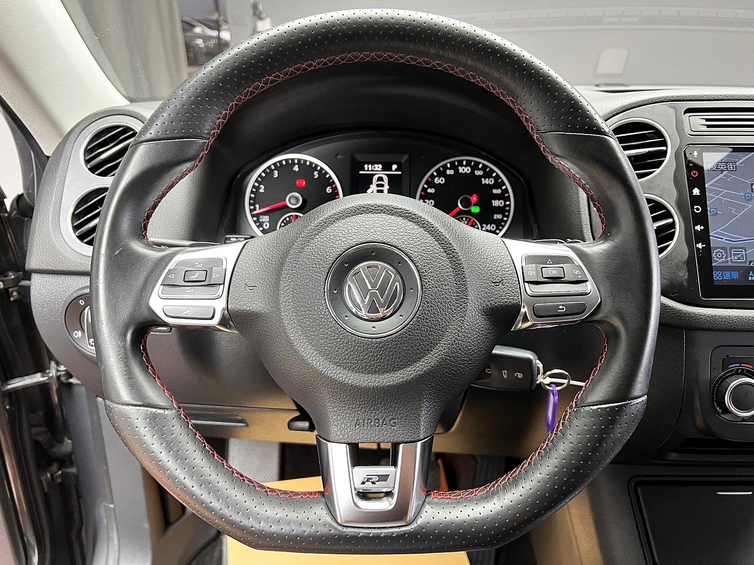 🔥2015式 VW 帝觀 Tiguan Trend&Fun 升級安卓機 + R-Line方向盤 🔥(239)【阿龍中古車 0968-691-205】  第4張相片