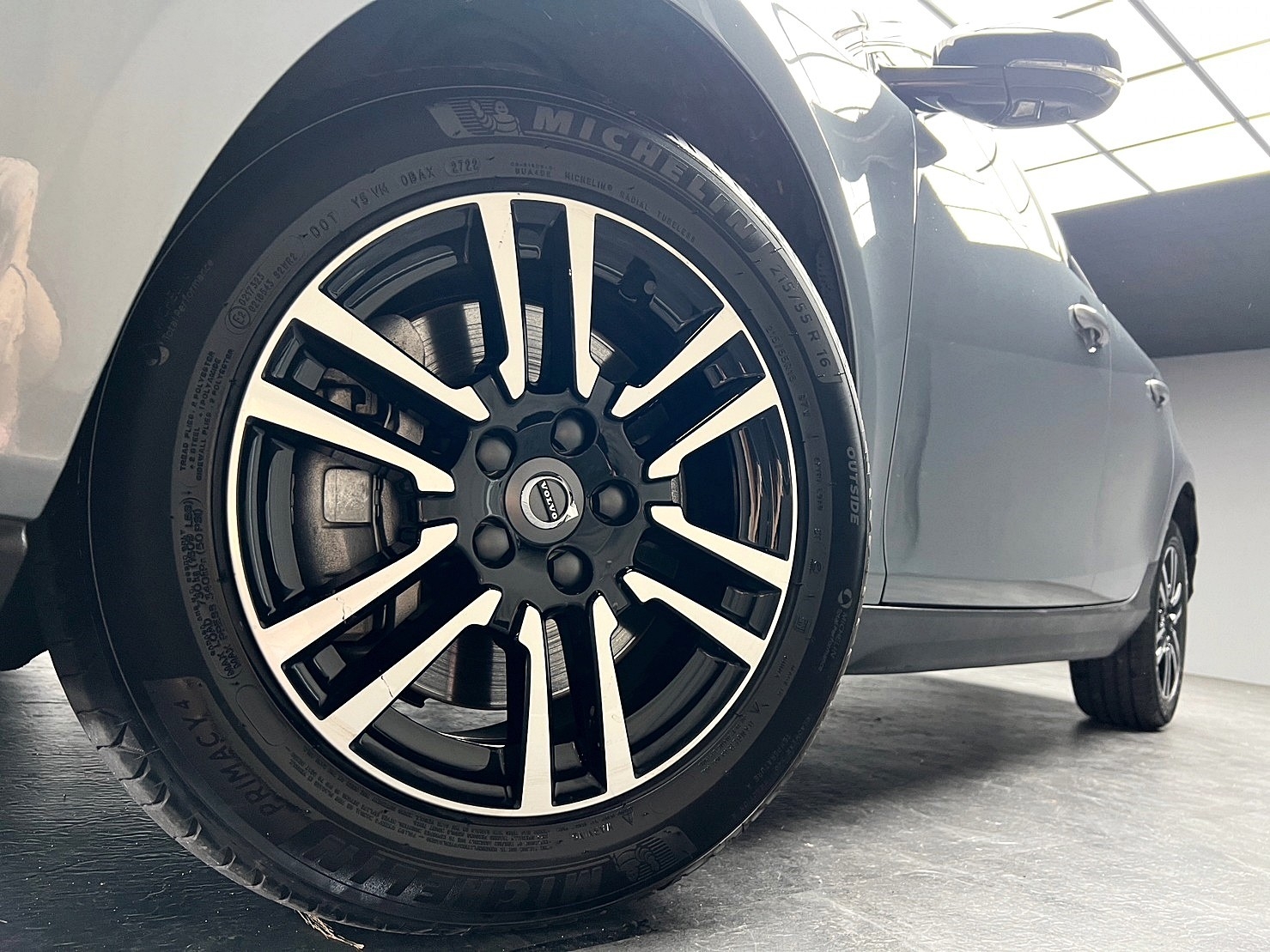 🔥2018式 VOLVO V40 CrossCountry T4 安全運動版 ACC跟車 四驅 掀背 🔥(254)【阿龍中古車 0968-691-205】  第2張相片