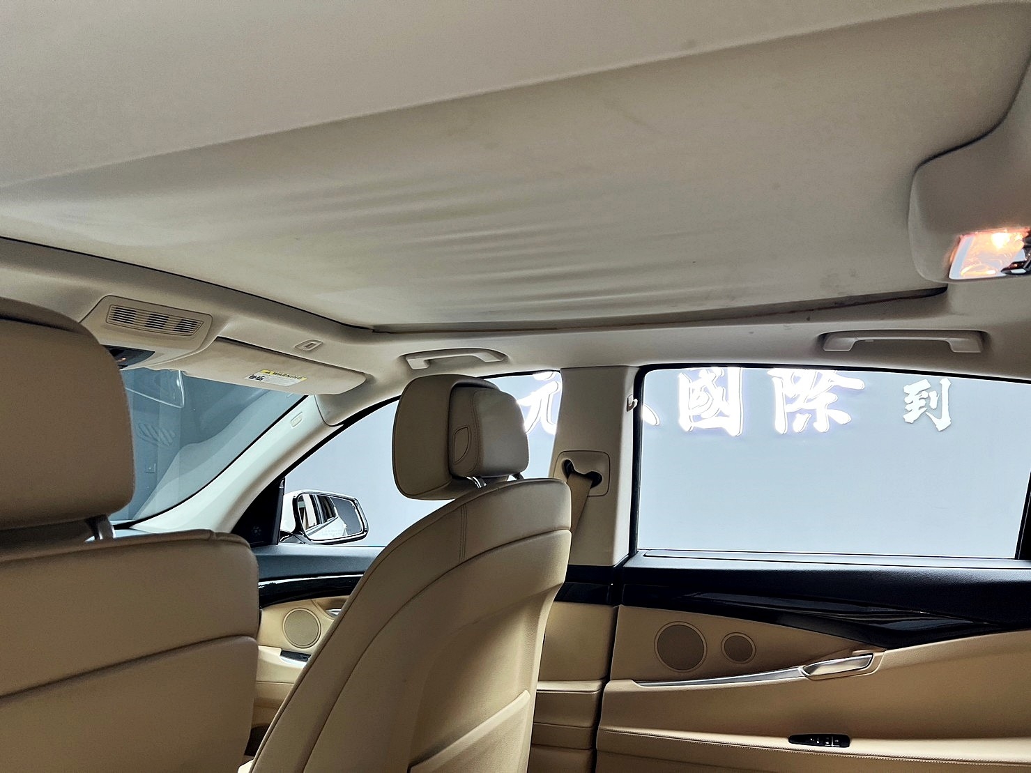 🔥2010 F07 BMW 535i GT 米色內室/電動遮陽簾🔥(233)【阿龍中古車 0968-691-205】  第2張相片