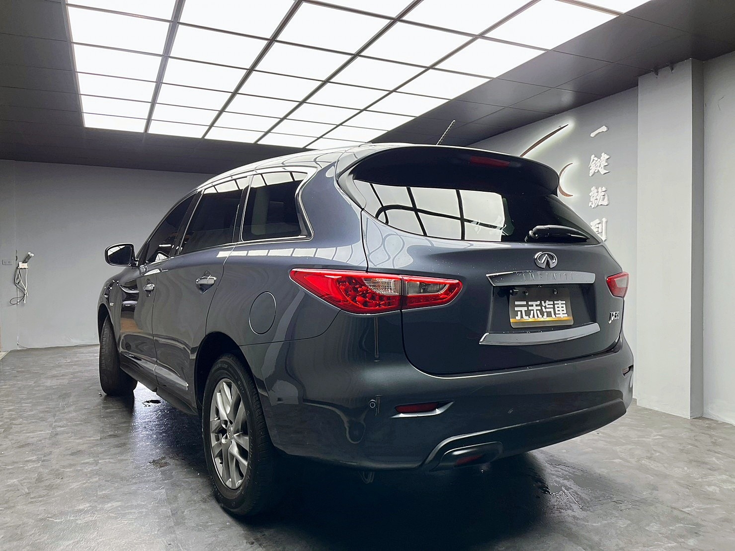 🔥2012 INFINITI JX35 七人座 環景 雙電熱椅 BOSE音響 🔥(032)【阿龍中古車 0968-691-205】  第2張相片