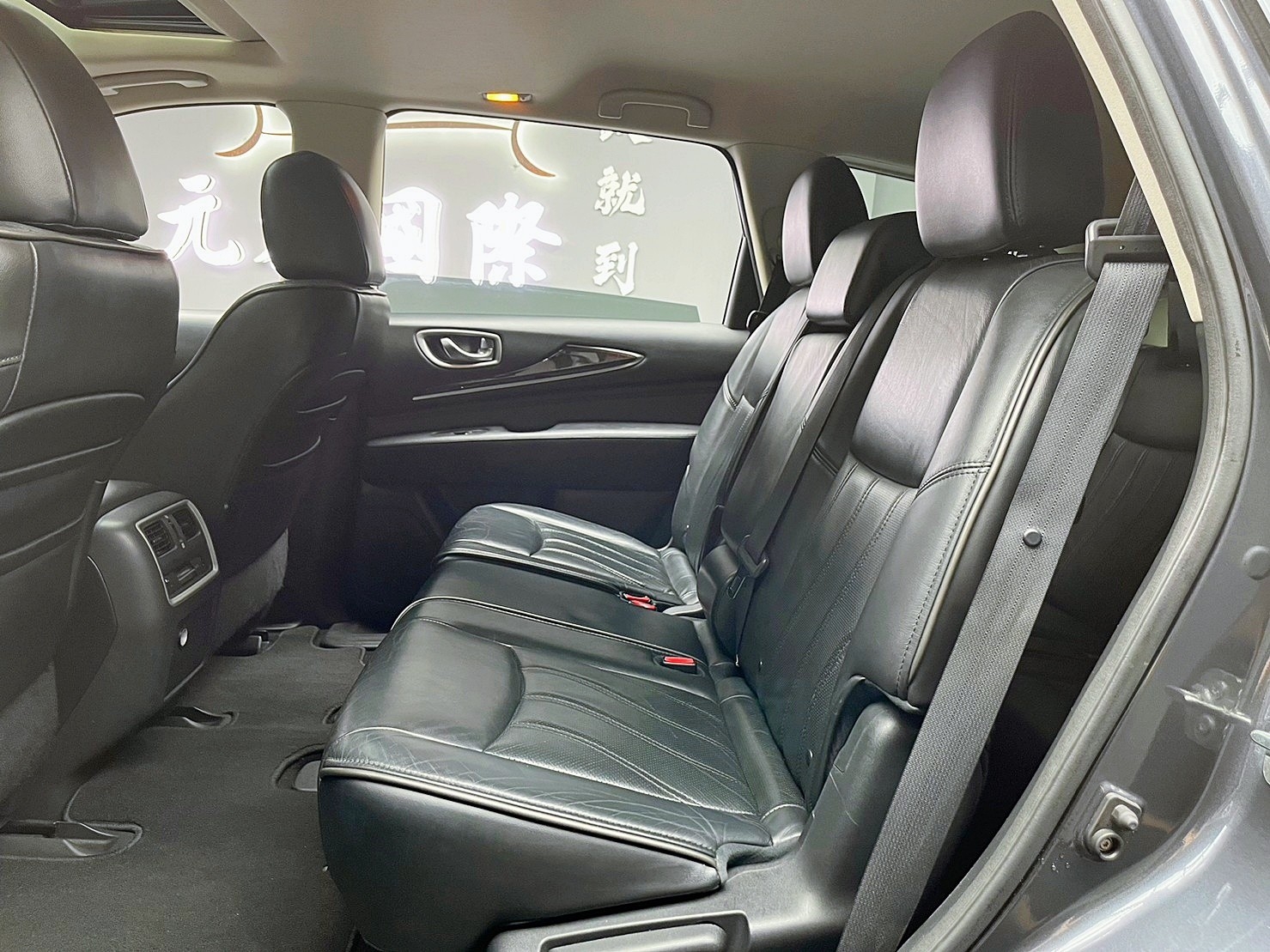 🔥2012 INFINITI JX35 七人座 環景 雙電熱椅 BOSE音響 🔥(032)【阿龍中古車 0968-691-205】  第4張相片